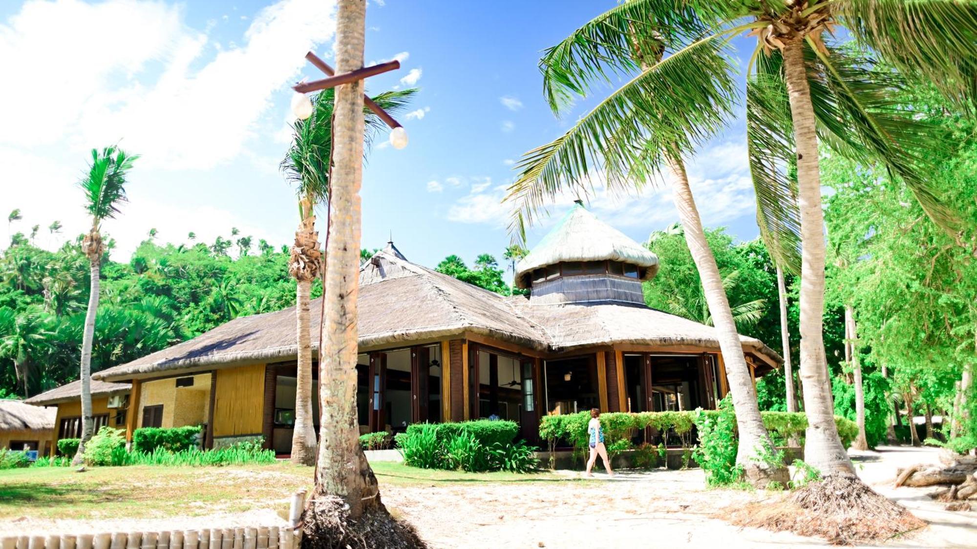 Fridays Puerto Galera Hotel Bagian luar foto