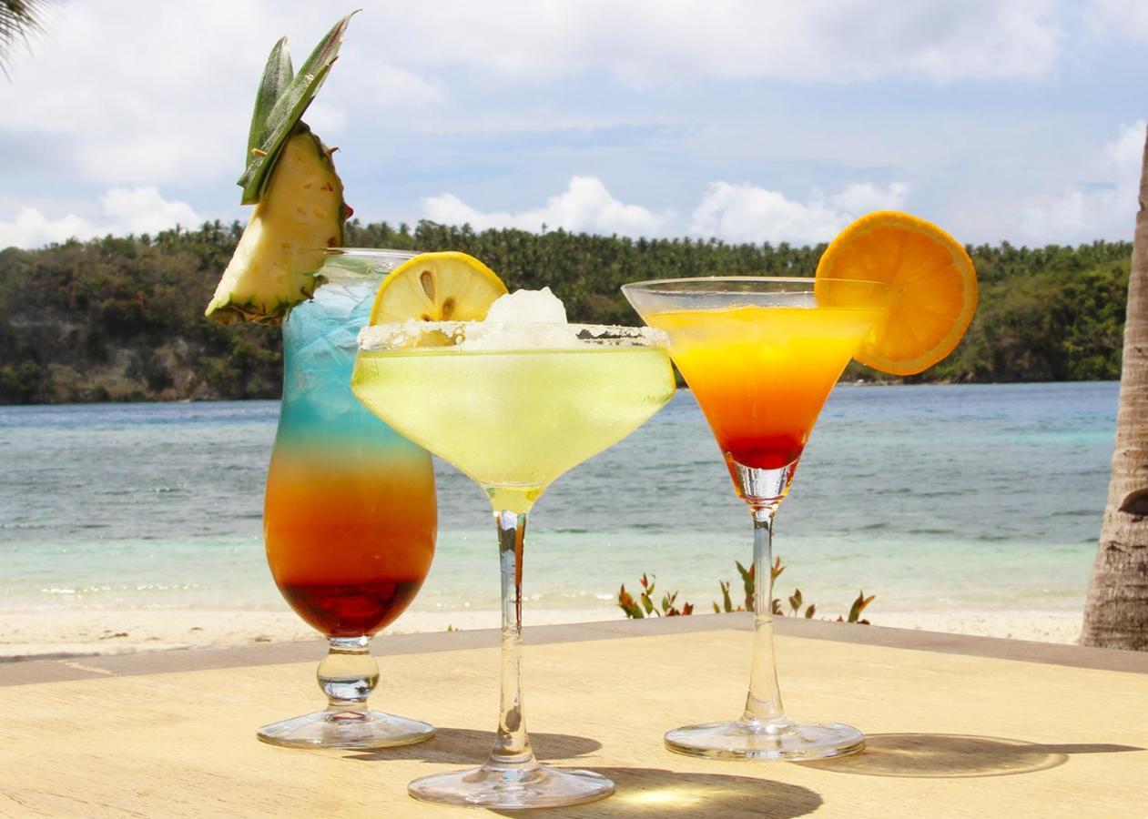 Fridays Puerto Galera Hotel Bagian luar foto