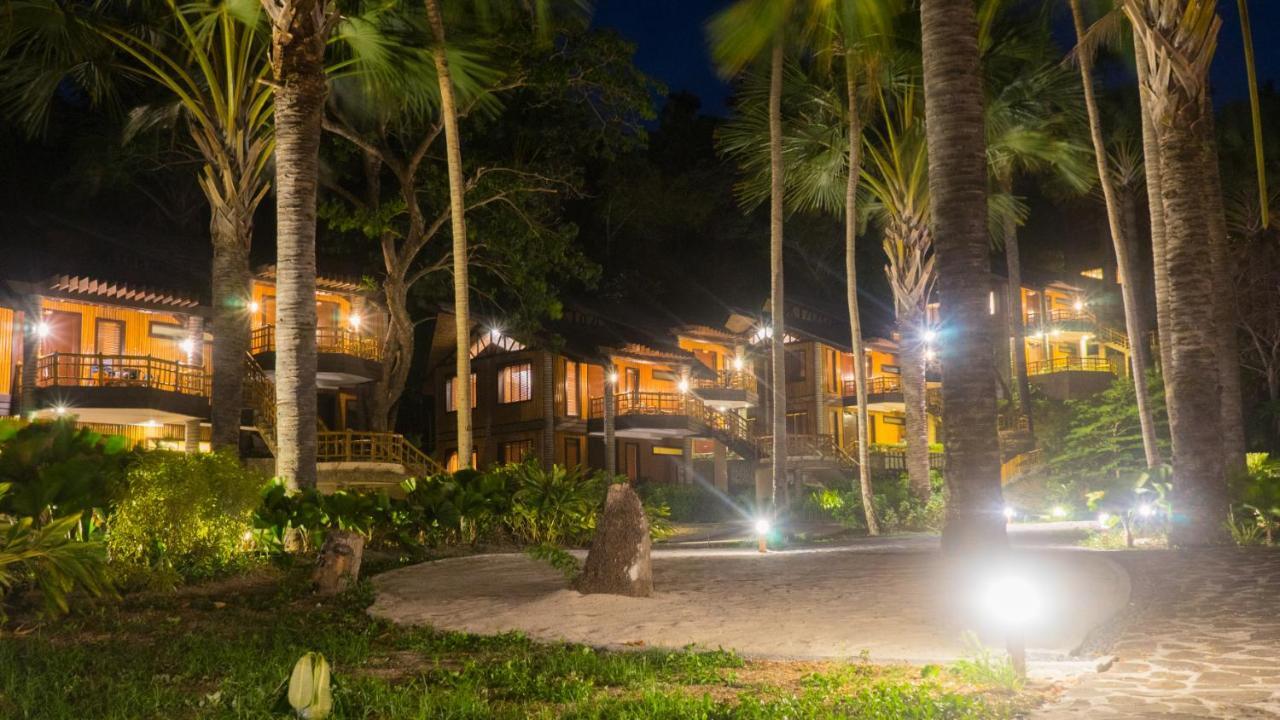 Fridays Puerto Galera Hotel Bagian luar foto